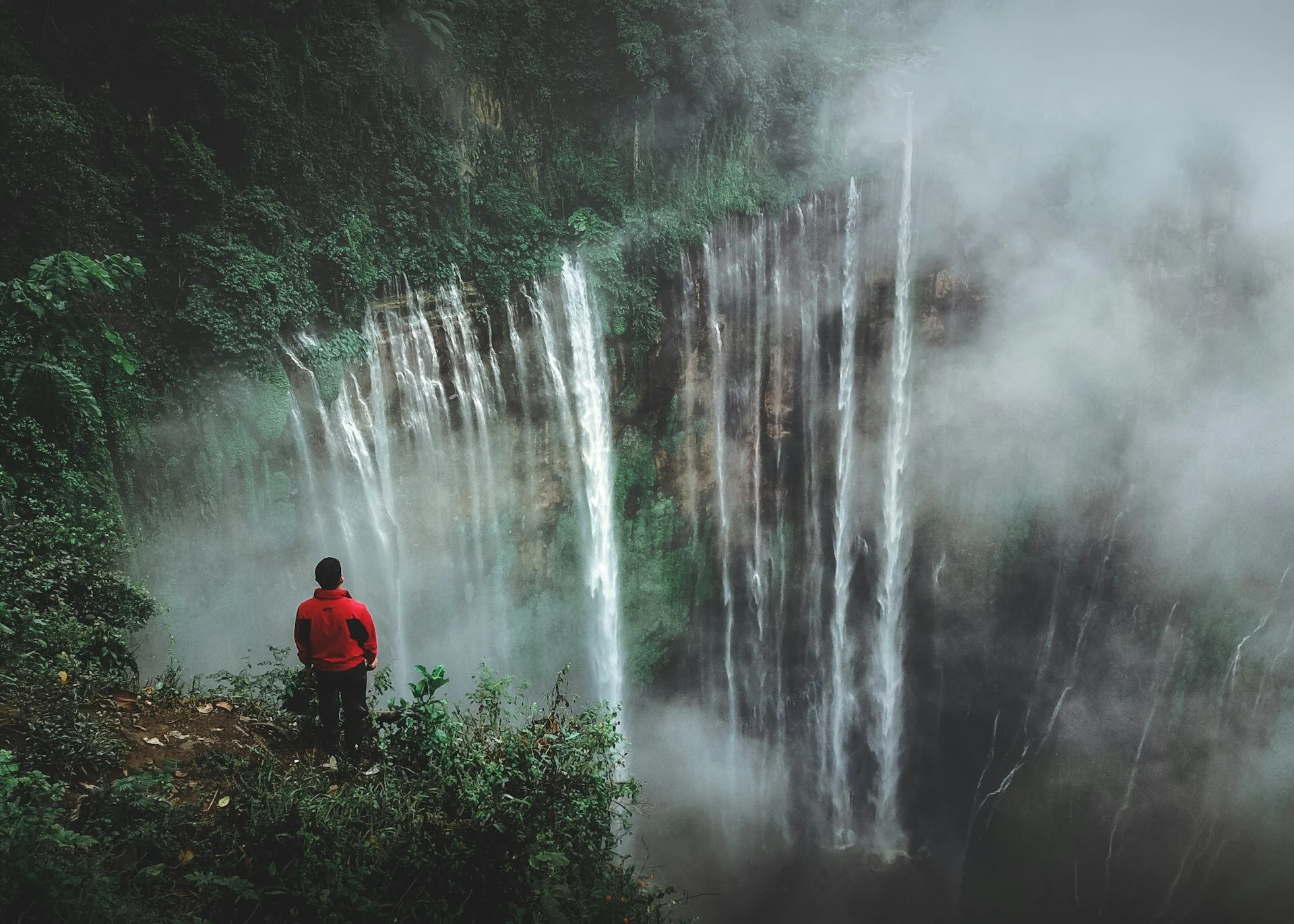 5 Air Terjun Berundak dan Kolam Alami di Malang, Bikin Betah Berlama-lama