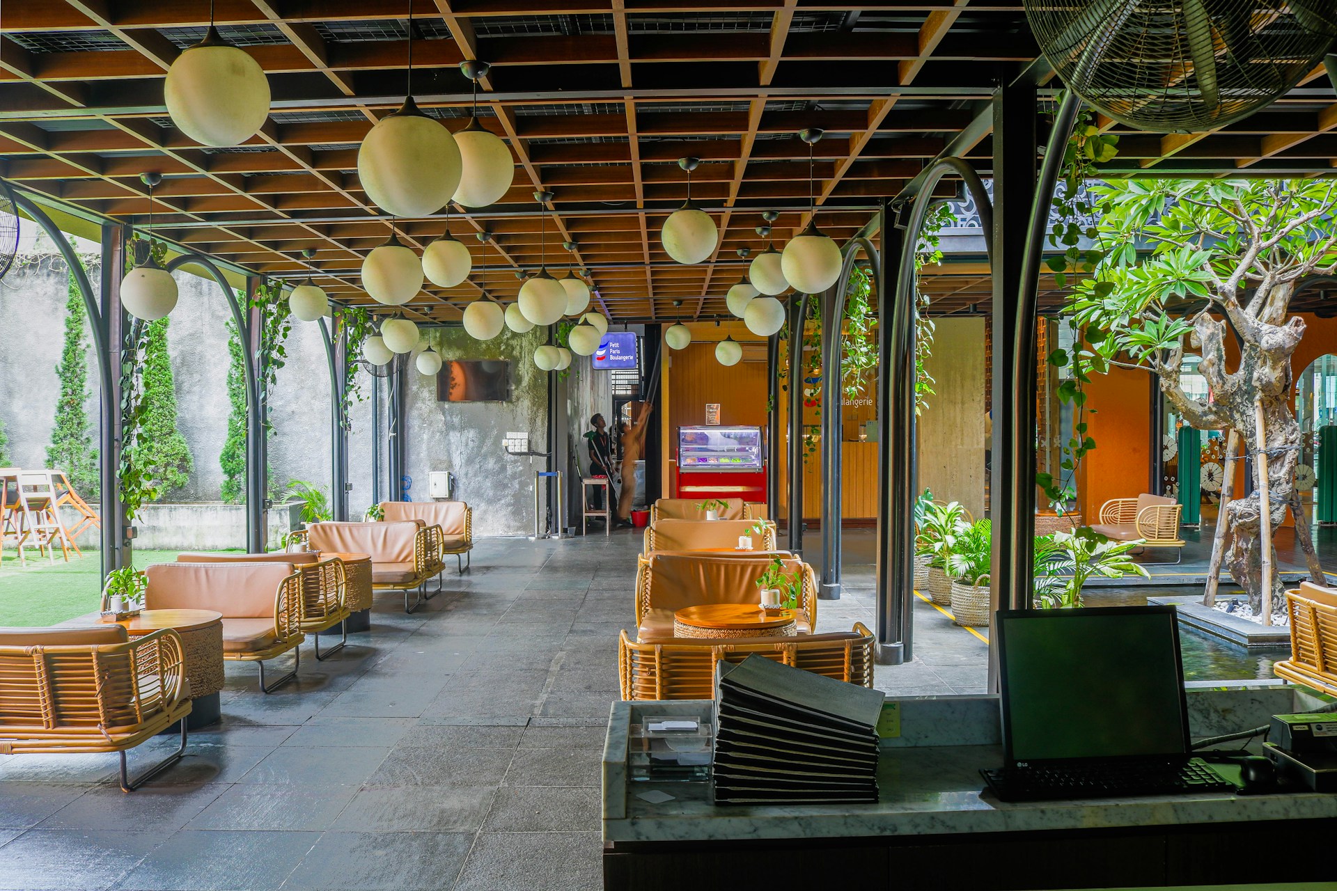 5 Restoran Tempo Dulu di Bangunan Klasik Malang, Bikin Nostalgia