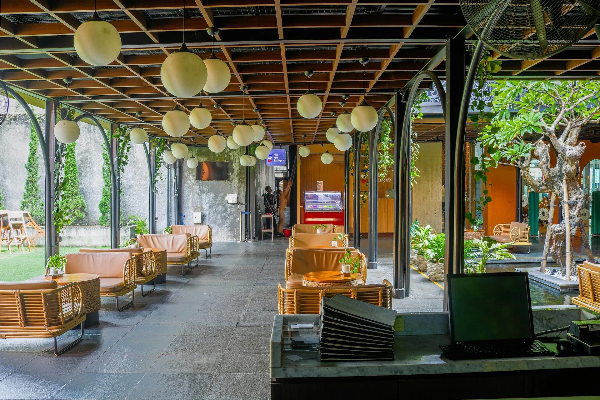 5 Restoran Tempo Dulu di Bangunan Klasik Malang, Bikin Nostalgia