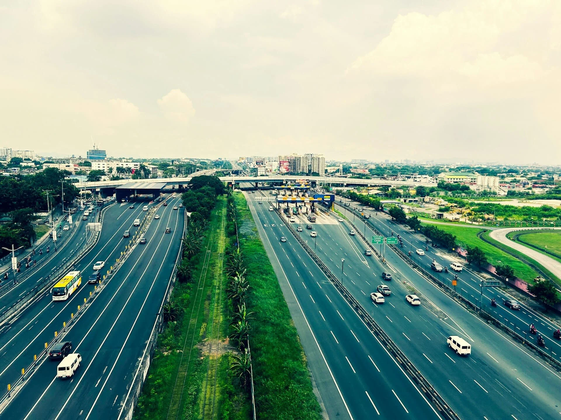 Estimasi Waktu Malang Surabaya: Rute Perjalanan dan Pilihan Transportasinya