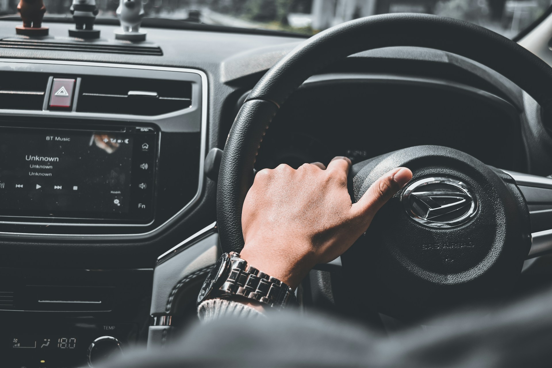 Kenapa Travel Nonstop Malang Surabaya Jadi Favorit untuk Mobilitas Harian?