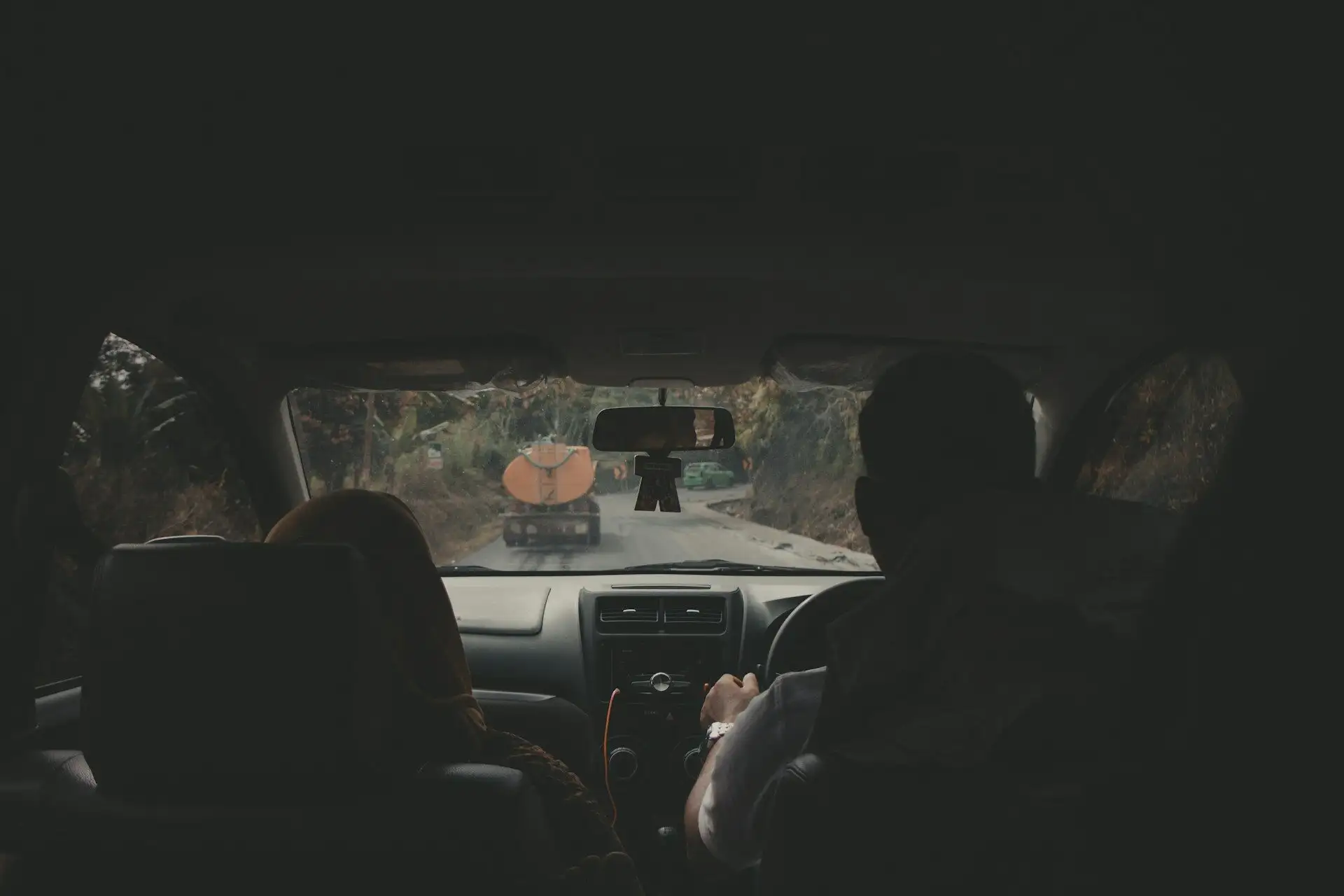 8 Tips Naik Travel Malam Malang, Aman dan Anti Ribet