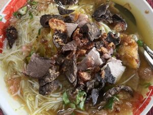 Soto Geprak Mbah Djo: Kuliner Legendaris yang Bertahan Lintas Zaman