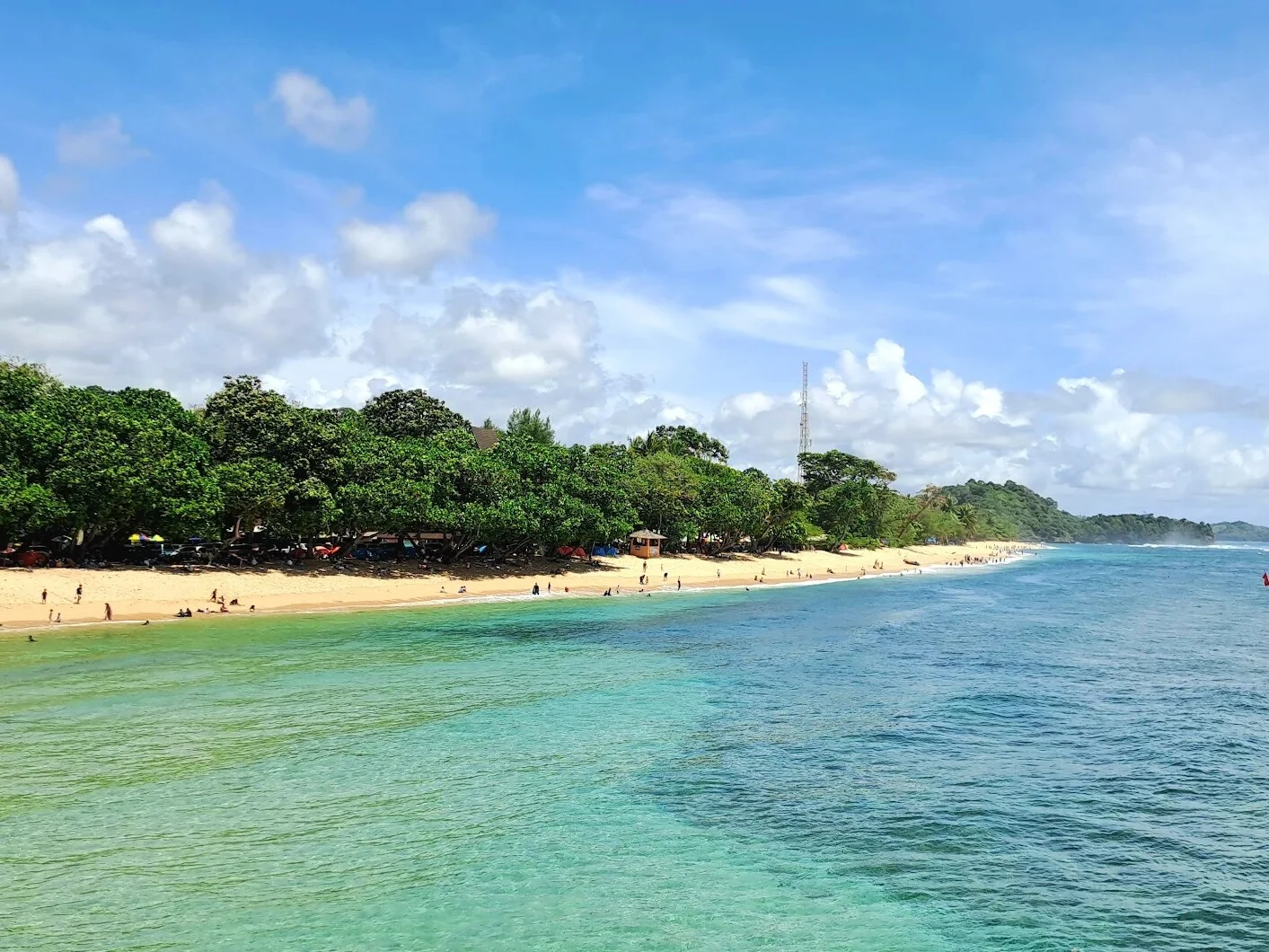 Pantai Balekambang: “Tanah Lot versi Malang” untuk Wisata Pantai dan Religi Malang