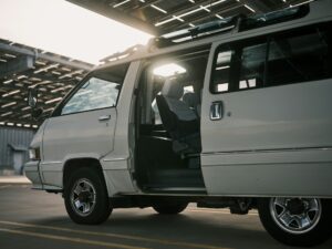 Butuh Transportasi Bareng? Pilih Travel Malang Surabaya Rombongan yang Praktis