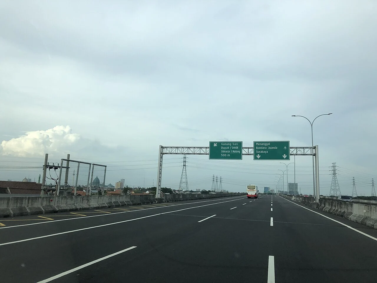 Mau Cepat Sampai? Ini Rute Malang Surabaya Tercepat dan Aman