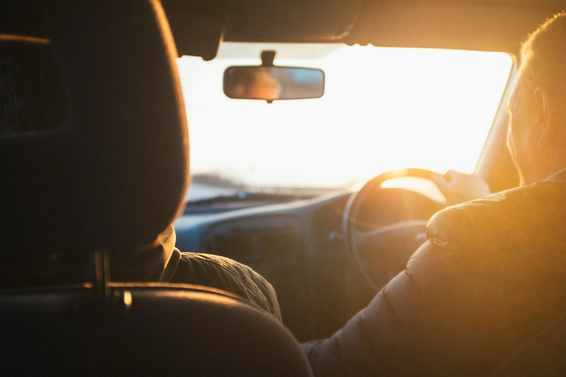 Kenapa Travel Malang Surabaya Driver Profesional Jadi Pilihan Banyak Orang?