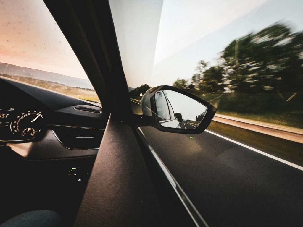 Bukan Sekadar Cepat, Ini Keunggulan Travel Malang Surabaya Lewat Tol Pandaan