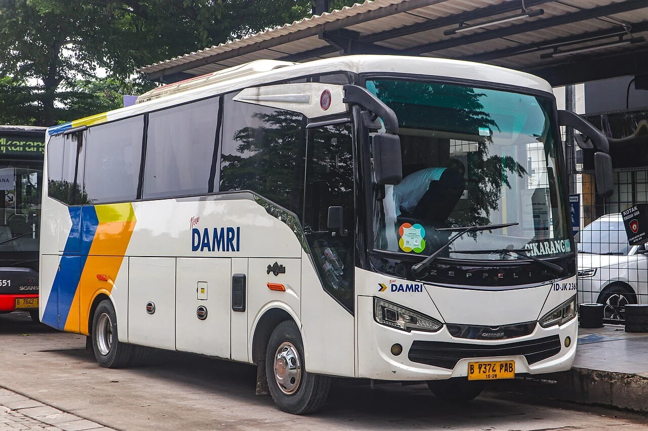 Sekilas Tentang Bus Damri Bandara Juanda