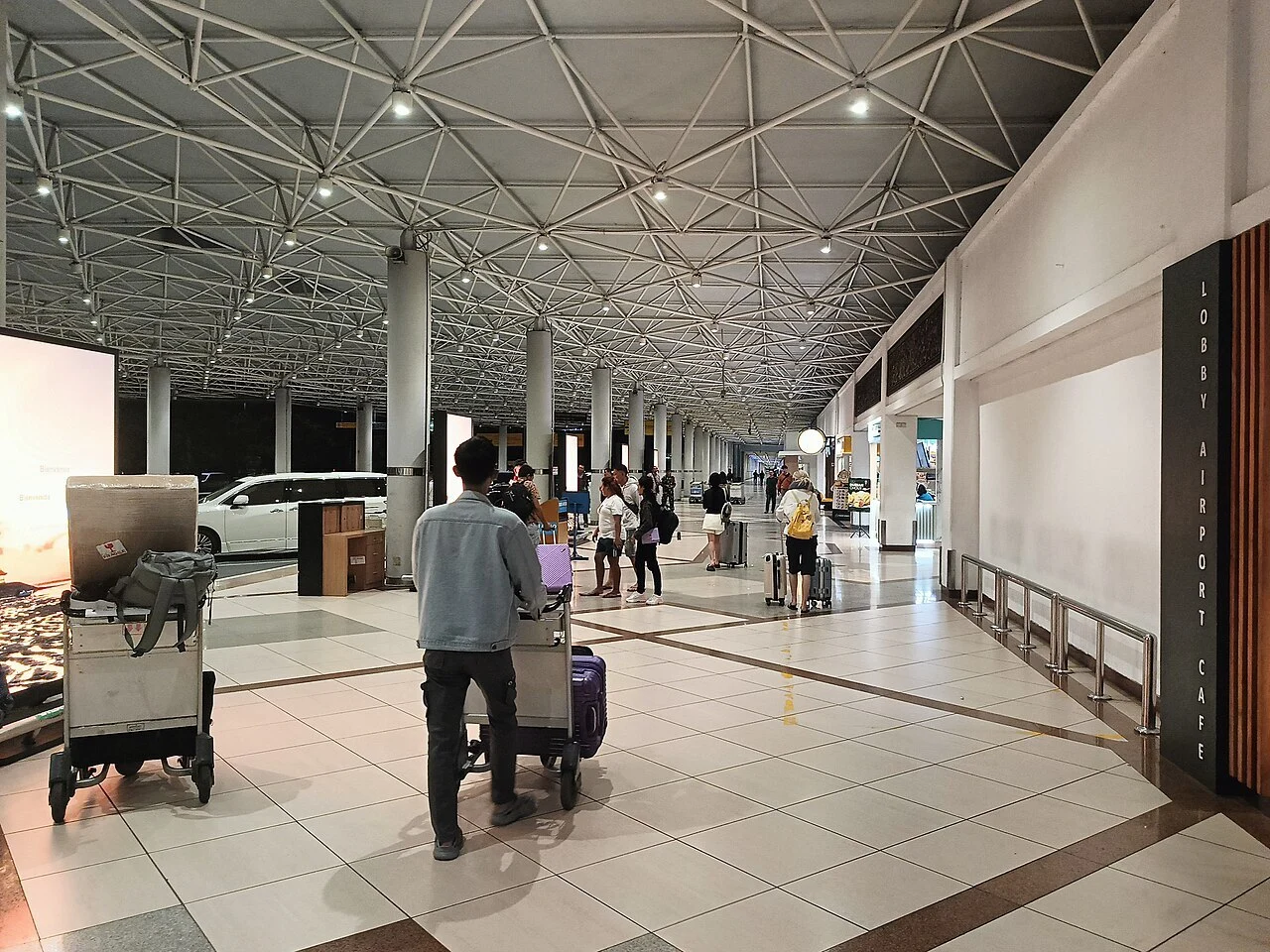 Fasilitas Terminal 1 Bandara Juanda Lengkap Terbaru 2026